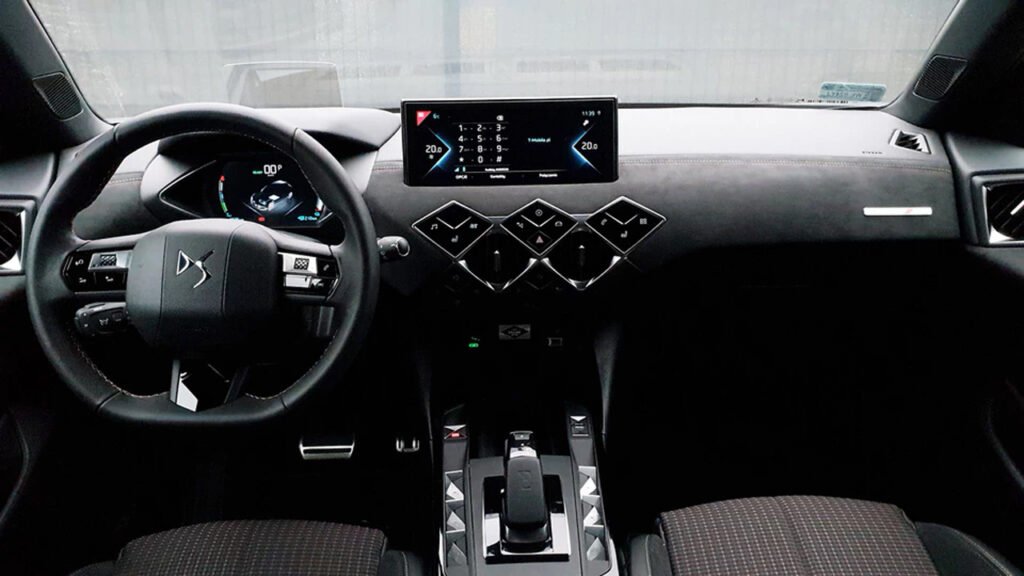 Интерьер DS 3 Crossback E-tense