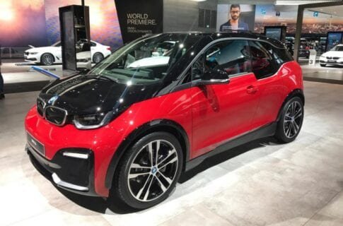 Горячий BMW i3s появился вместе с обновленным i3 EV во Франкфурте (фото с подиума)