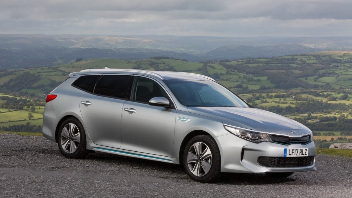 kia optima sportswagon teper budet dopolnena gibridnoj versiej phev 5e6a216e3dfd4 Kia Optima Sportswagon теперь будет дополнена гибридной версией PHEV