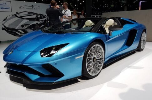 Lamborghini Aventador S Roadster презентовали во Франкфурте-2017 (фото с подиума)
