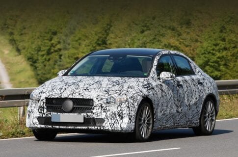 Модель Mercedes-Benz A-Class Sedan вышла на дорожные тесты