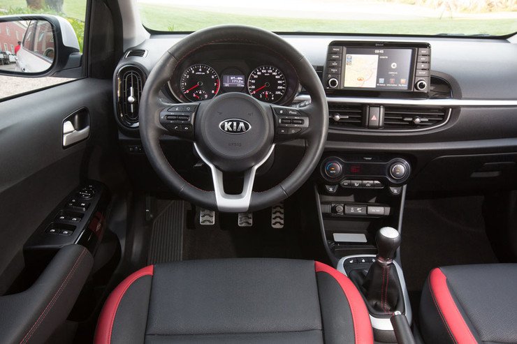 Водительское место Новой Kia Picanto GT Line 2017 модельного года