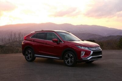 novomu krossoveru mitsubishi eclipse cross solnechnoe zatmenie pomogaet v prodazhah 5e6a26fc2c304 Новому кроссоверу Mitsubishi Eclipse Cross солнечное затмение помогает в продажах