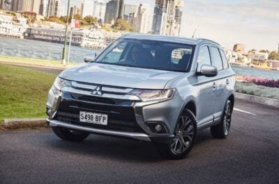obzor mitsubishi outlander 2017 mitsubisi autlender 2017 modelnogo goda 5e6d323870c0a Обзор Mitsubishi Outlander 2017 | Митсубиси Аутлендер 2017 модельного года