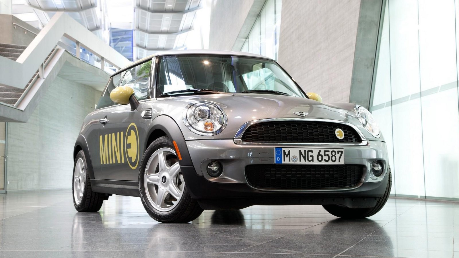 Первый пробный электромобиль Mini 2008 года выпуска