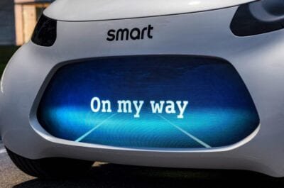 smart zaintrigoval novym polnostyu avtonomnym elektromobilem 5e6a25cc0b095 Smart заинтриговал новым полностью автономным электромобилем