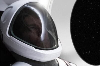 tesla ne elektromobilyami edinymi ili ilon mask prezentoval kosmicheskij kostyum spacex 5e6a251e85d47 Tesla: не электромобилями едиными или Илон Маск презентовал космический костюм SpaceX