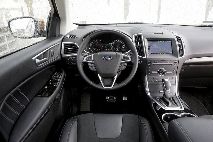 Интерьер Ford Edge 2.0 TDCi Sport