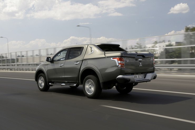 test drajv ford ranger mitsubishi l200 i nissan np300 navara 5e6e0e90be848 Тест драйв Ford Ranger, Mitsubishi L200 и Nissan NP300 Navara