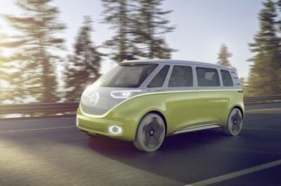 volkswagen oficzialno podtverdil chto elektro mikroavtobus id buzz budet prodavatsya s 2022 goda foto video 5e6a294494169 Volkswagen официально подтвердил, что электро микроавтобус ID Buzz будет продаваться с 2022 года (Фото Видео)