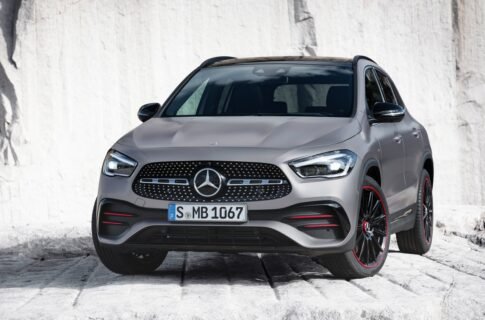 Тест-драйв Mercedes-Benz GLA250 2021