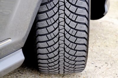 car tire На сколько опасно использование зимних шин летом?