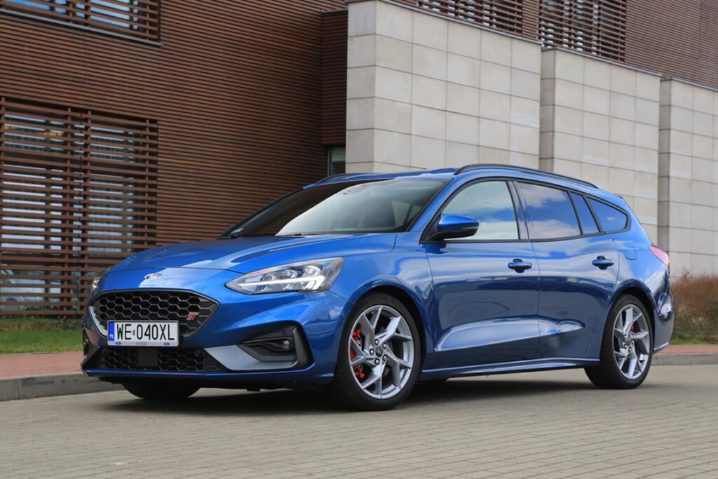 Ford Focus ST 2020 - тест драйв