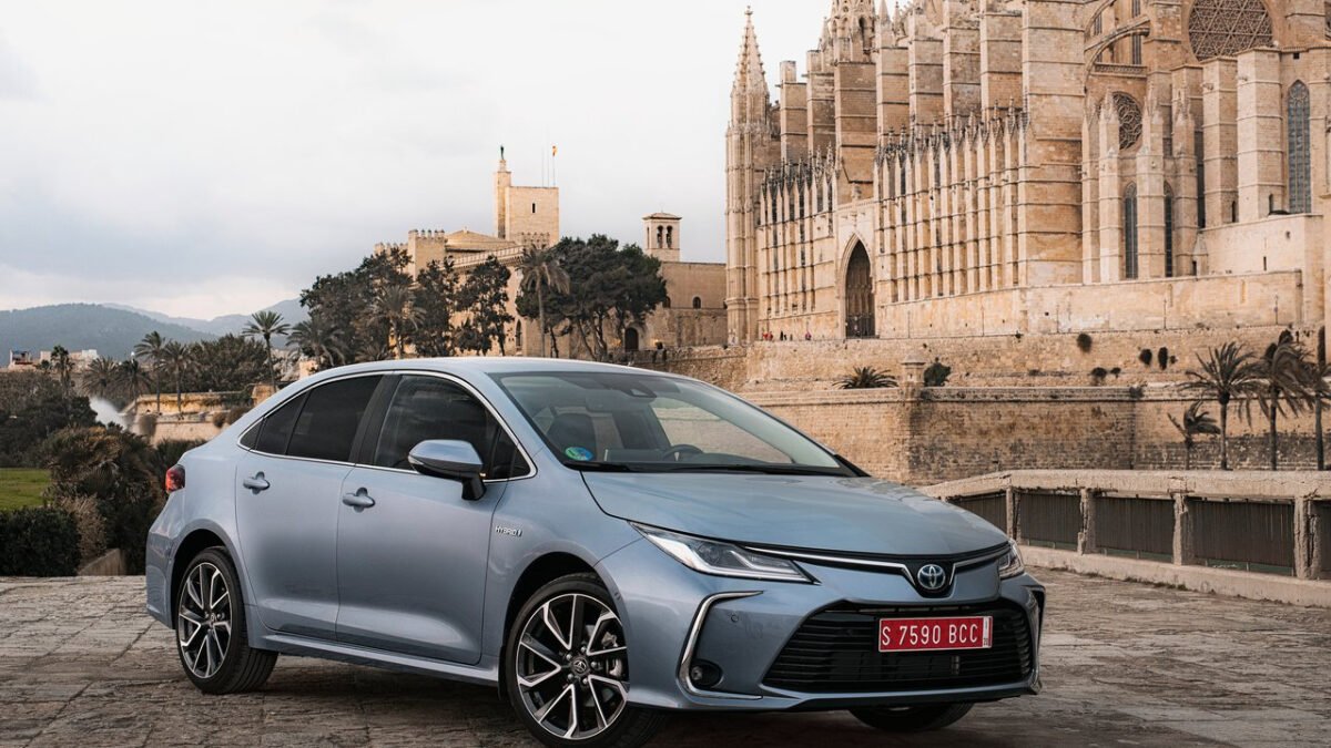 toyota corolla sedan eu 1 15 самых популярных автомобилей всех времен