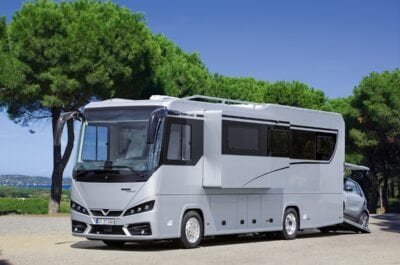 a 66111 Автобус для отдыха (кемпер) за 1 миллион евро - красиво жить не запретишь