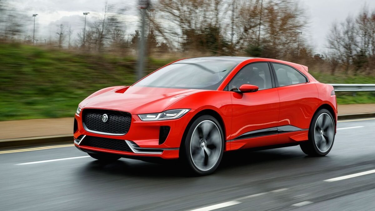 1513974697 raskryli cenu elektricheskogo krossovera jaguar i pace1 Рейтинг кращих авто на 2020 рік