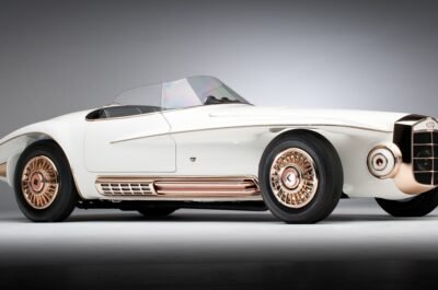 1965 mercer cobra roadster1 Кольорові метали, гібридні авто і 12,8 секунд до 300 км