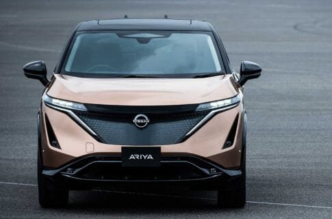 Новый Nissan Ariya — эффектный кроссовер из будущего