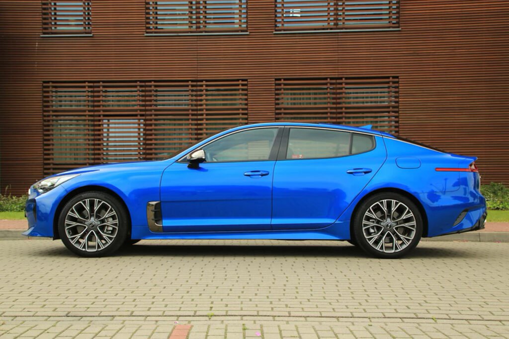 Тест драйв Kia Stinger 2.0 T-GDI GT Line