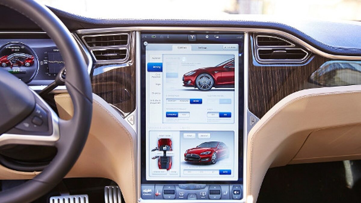 praxistipps.s3.amazonaws.com tablets im auto verwenden 6285dda31 Епоха інтернет покупок дісталася до автомобільної індустрії