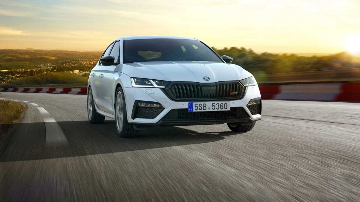 skoda octavia rs iv 20201 Новая Skoda Octavia RS 2020 - тест драйв